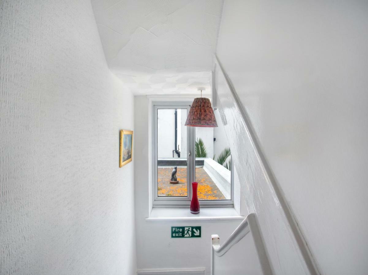 Oyo Avalon Lifestyle Guest House Hove Exterior foto